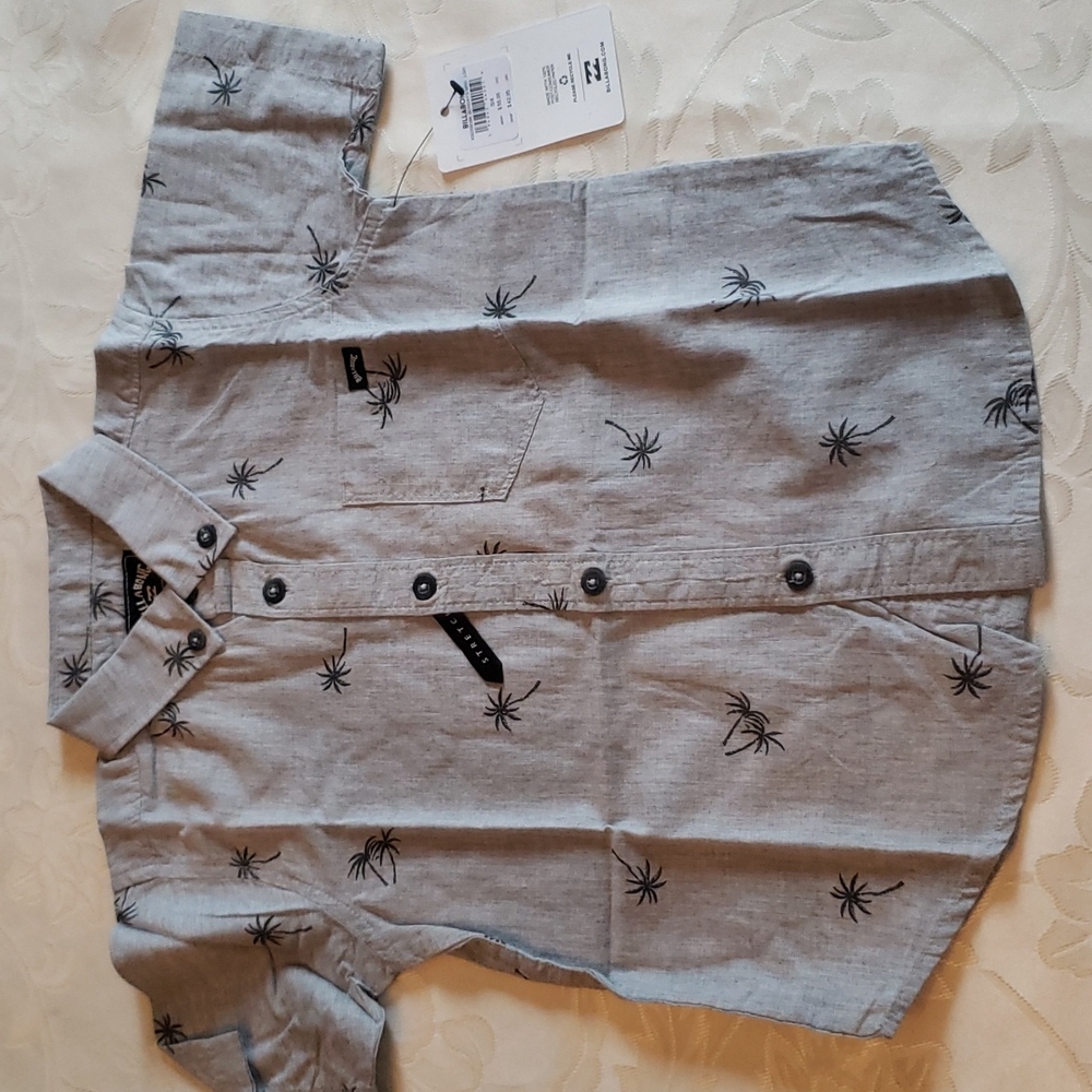 BILLABONG GRAY PLAM TREE BUTTON DOWN SHIRT